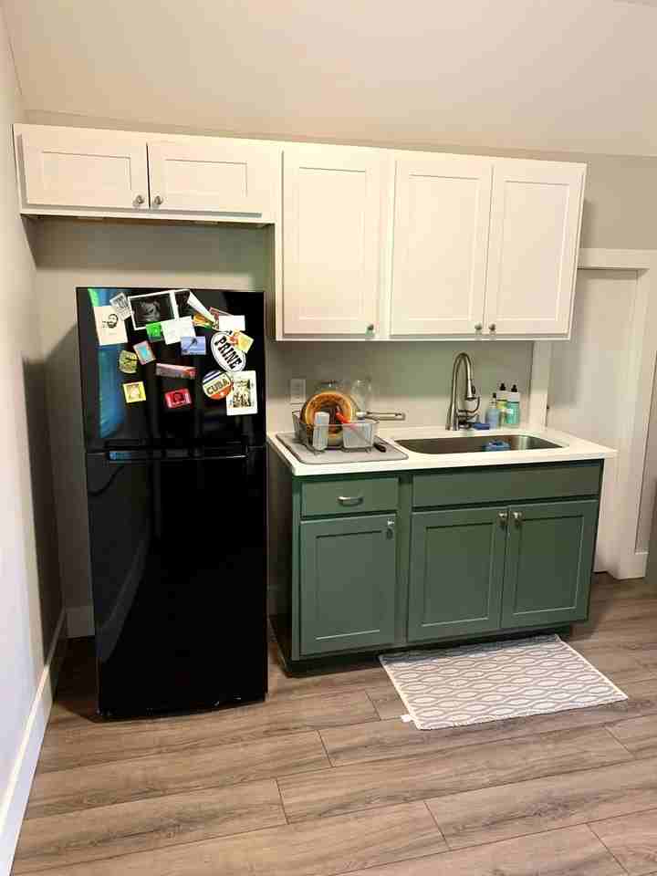 212 B Lanier Dr - 1 Bedroom Apartment - Photo 2 of 10