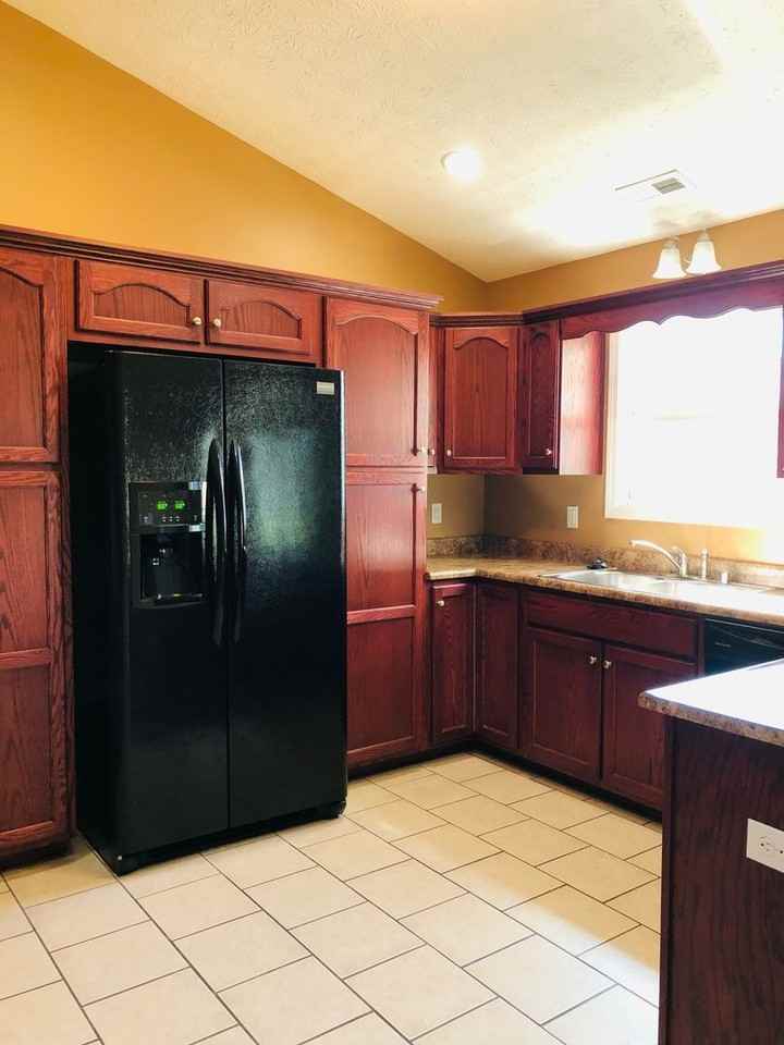 102 Ethan Ct - Photo 5 of 9