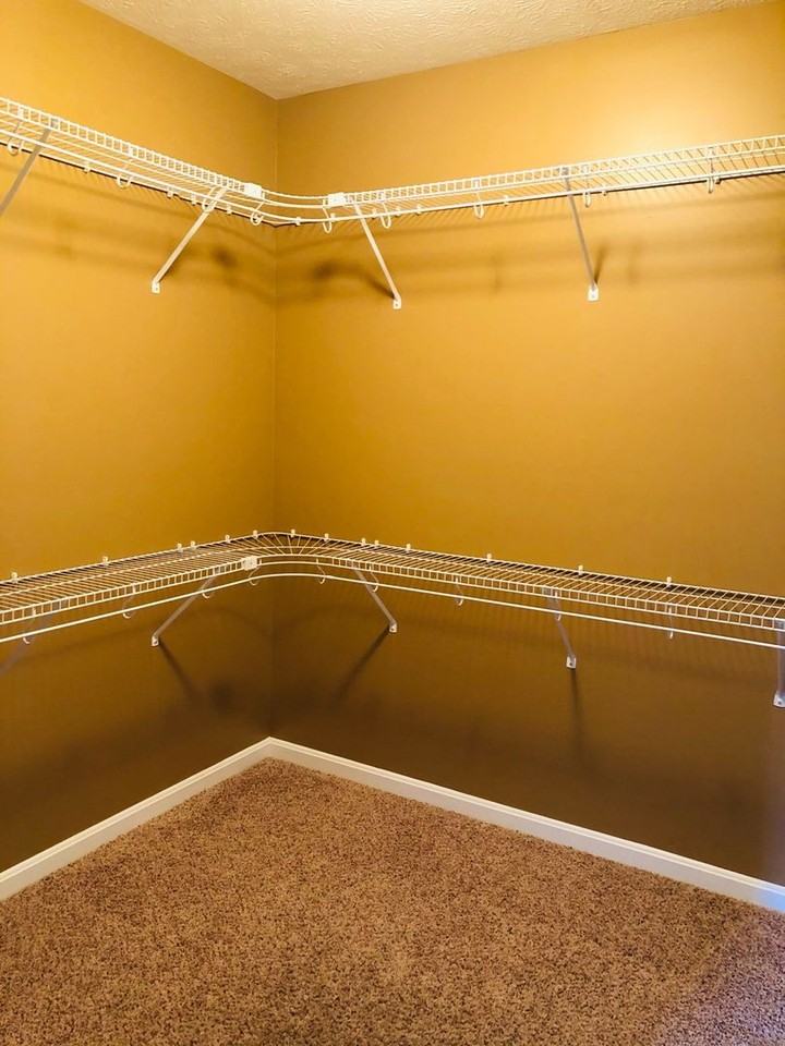 102 Ethan Ct - Photo 7 of 9