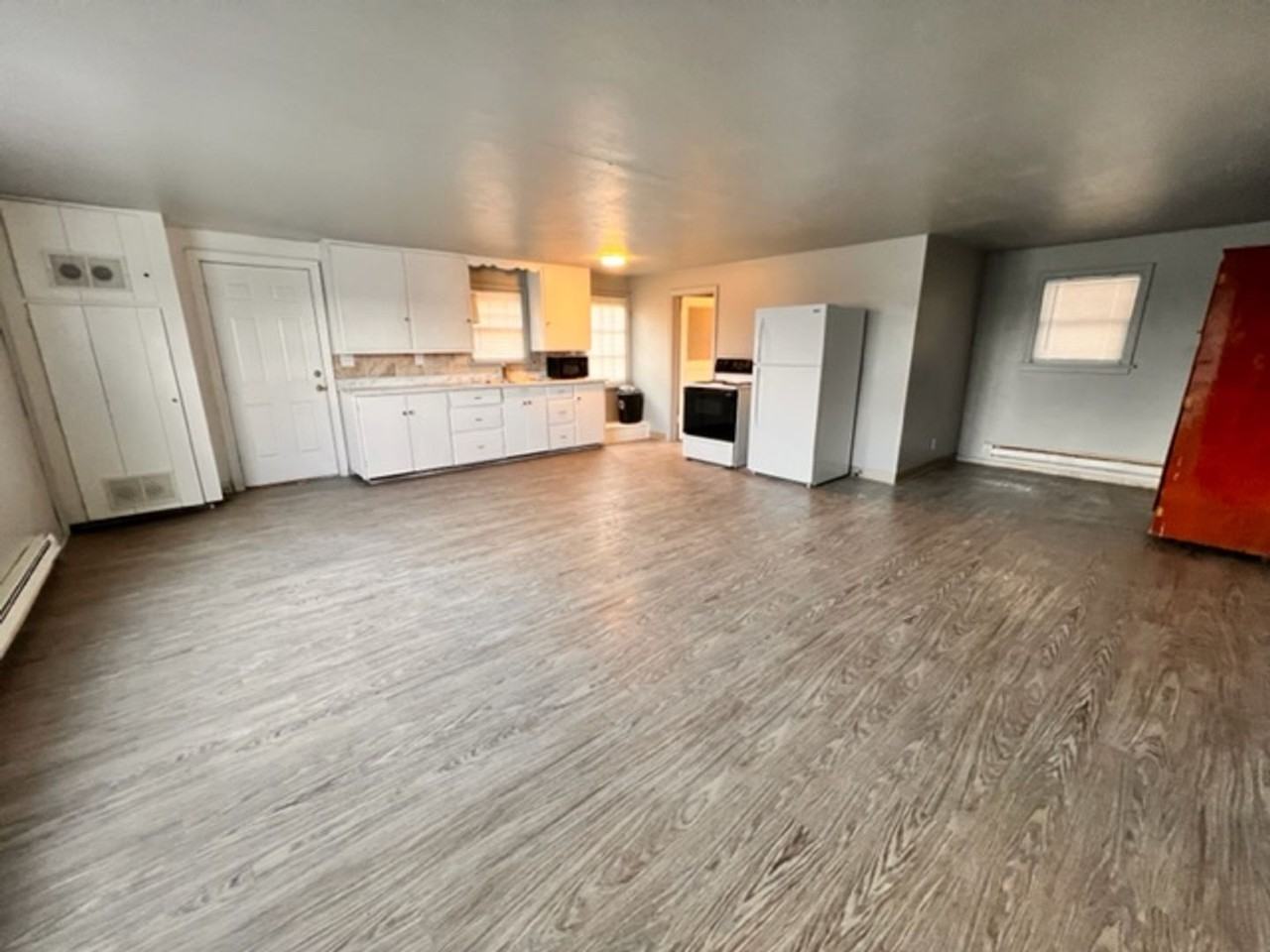 1901 1/2 S Federal Way - Photo 2 of 10