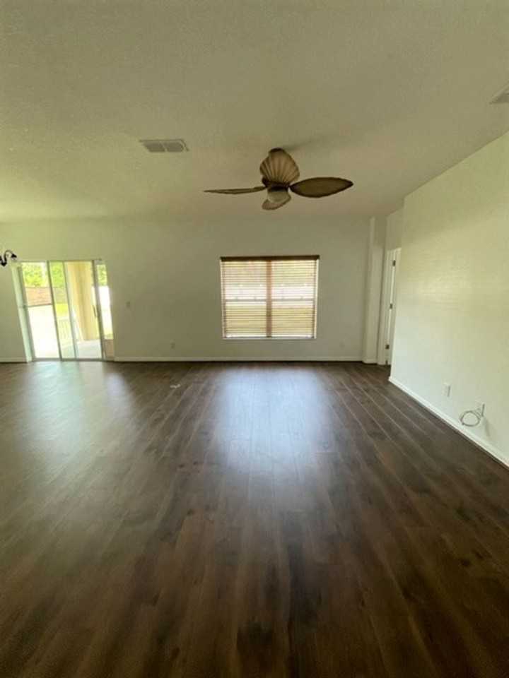 4738 Rockvale Dr - Photo 4 of 27