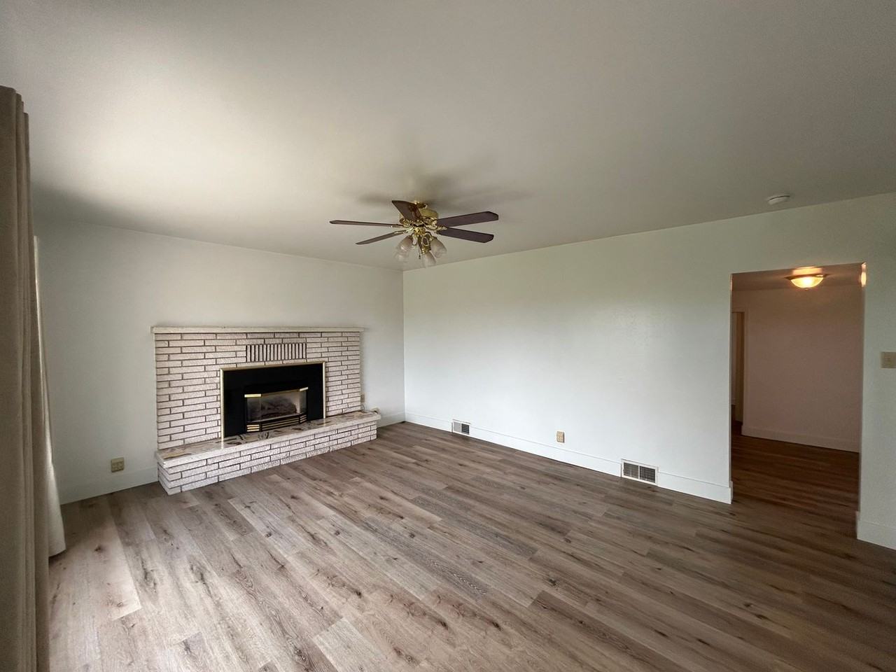 136 W 200 S - Photo 2 of 20