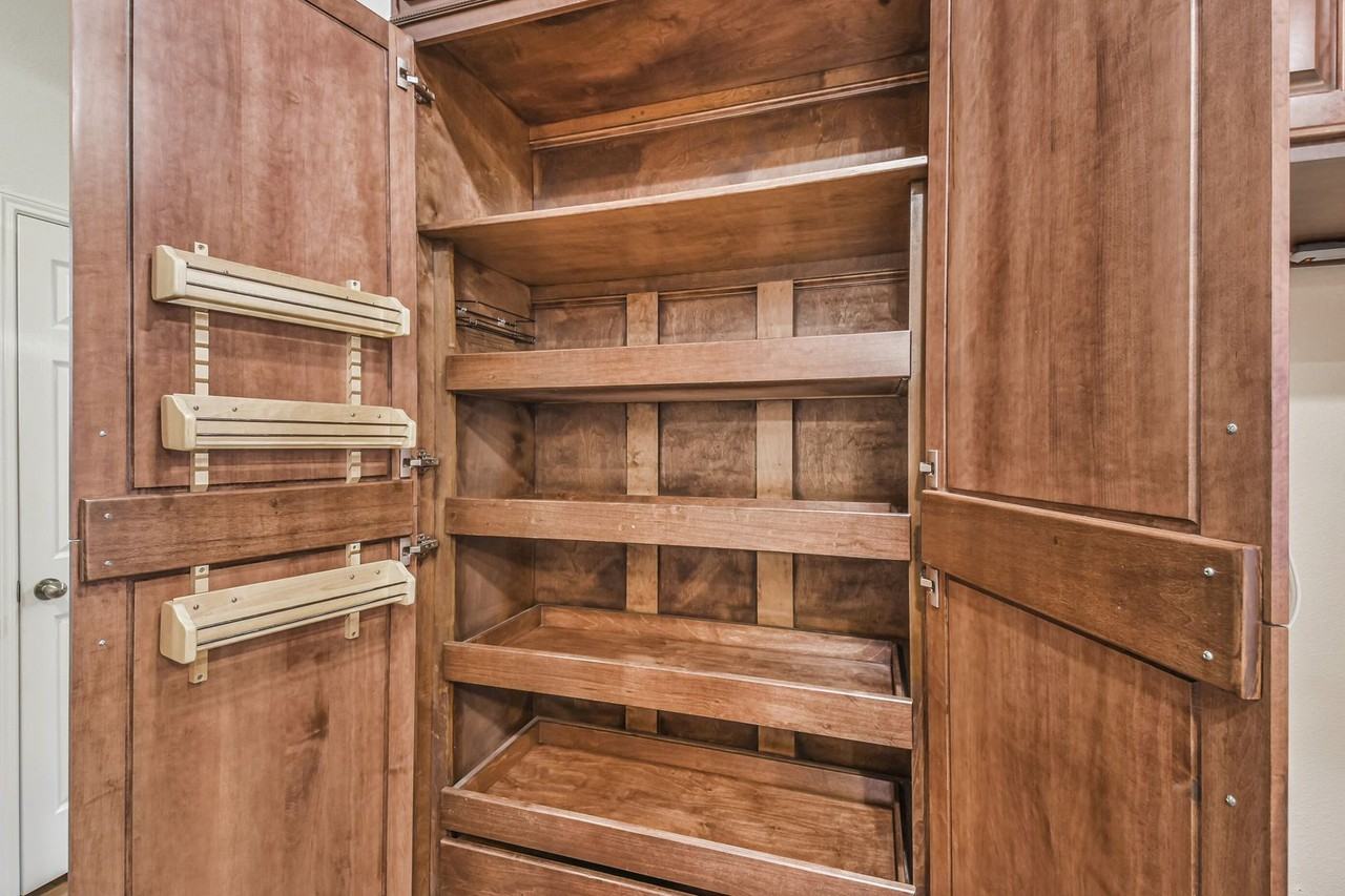 20942 Wind Field Ln - Photo 6 of 46