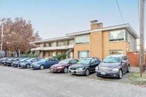 featured image of 700 Nw Market St