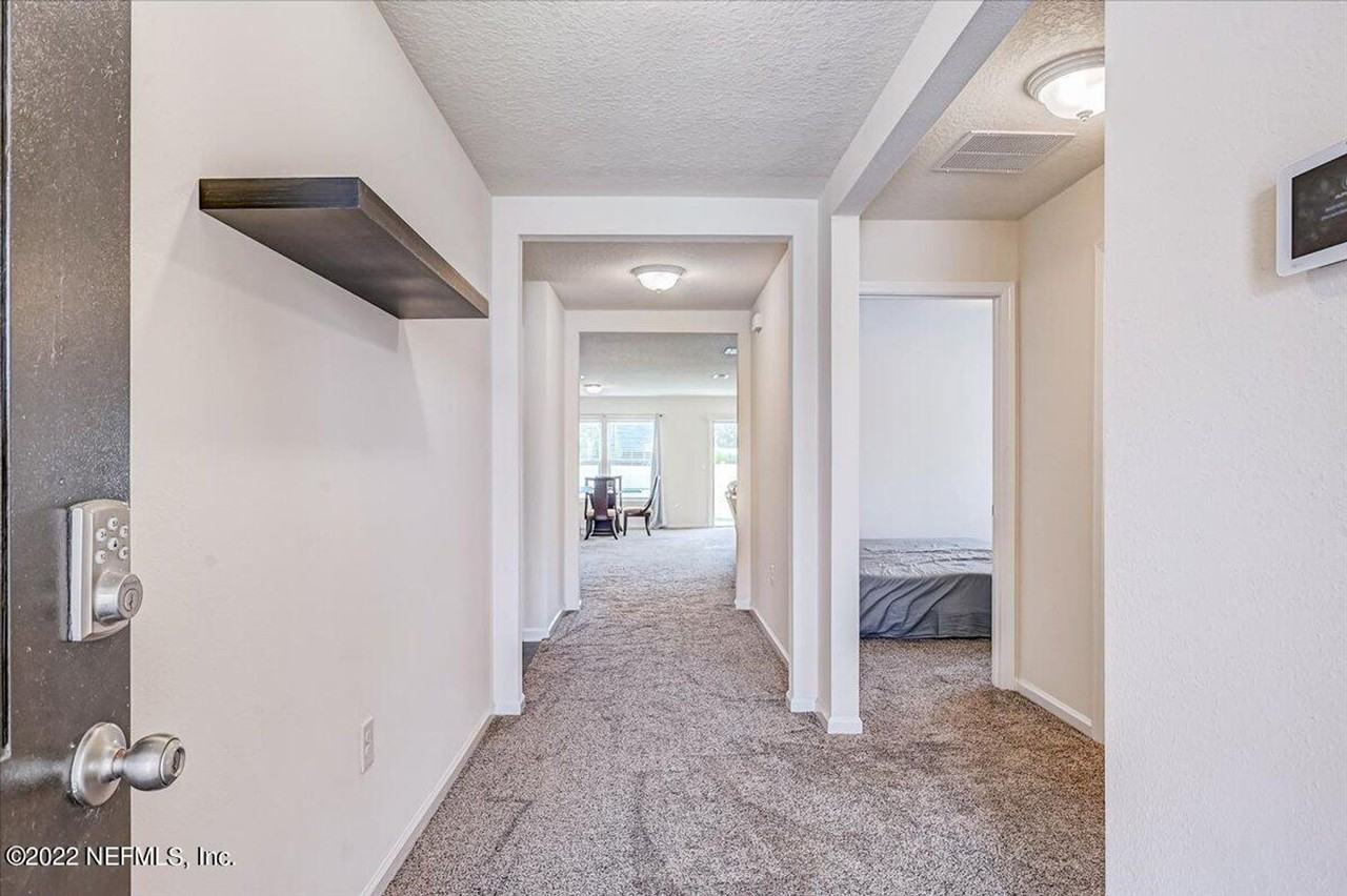 2482 Beachview Dr - Photo 2 of 19