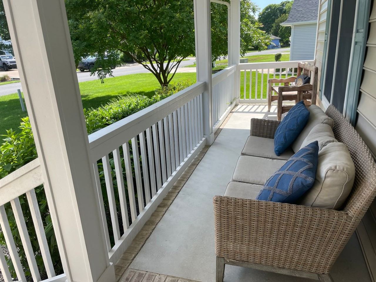 306 Walkabout Rd - Photo 2 of 24