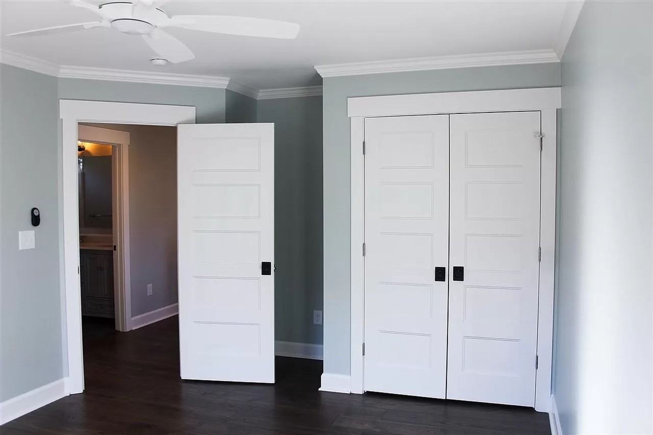 219 Greene Street - Photo 6 of 11