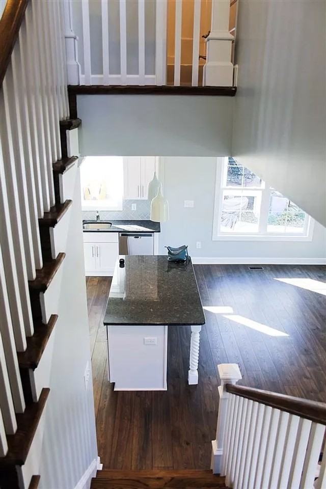 219 Greene Street - Photo 7 of 11