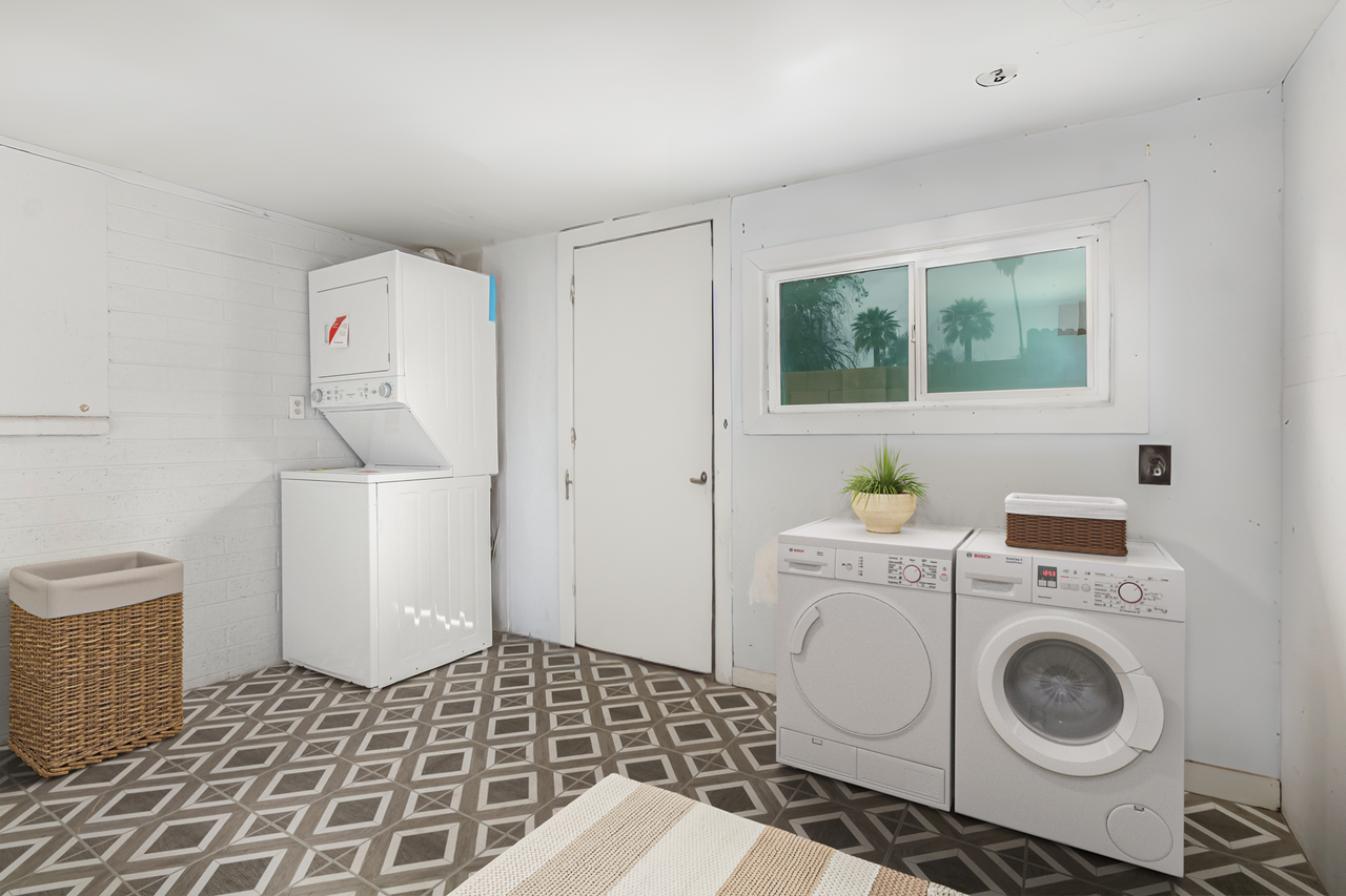 2012 S Granada Dr - Photo 3 of 41