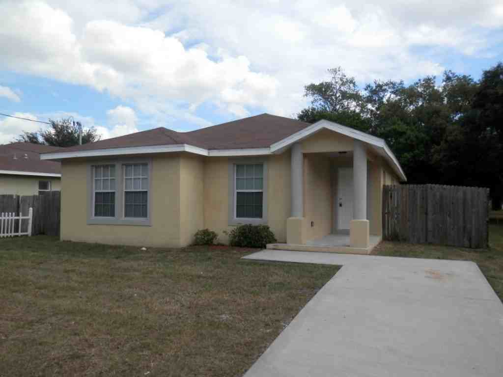 3707 Temple St - Photo 2 of 15