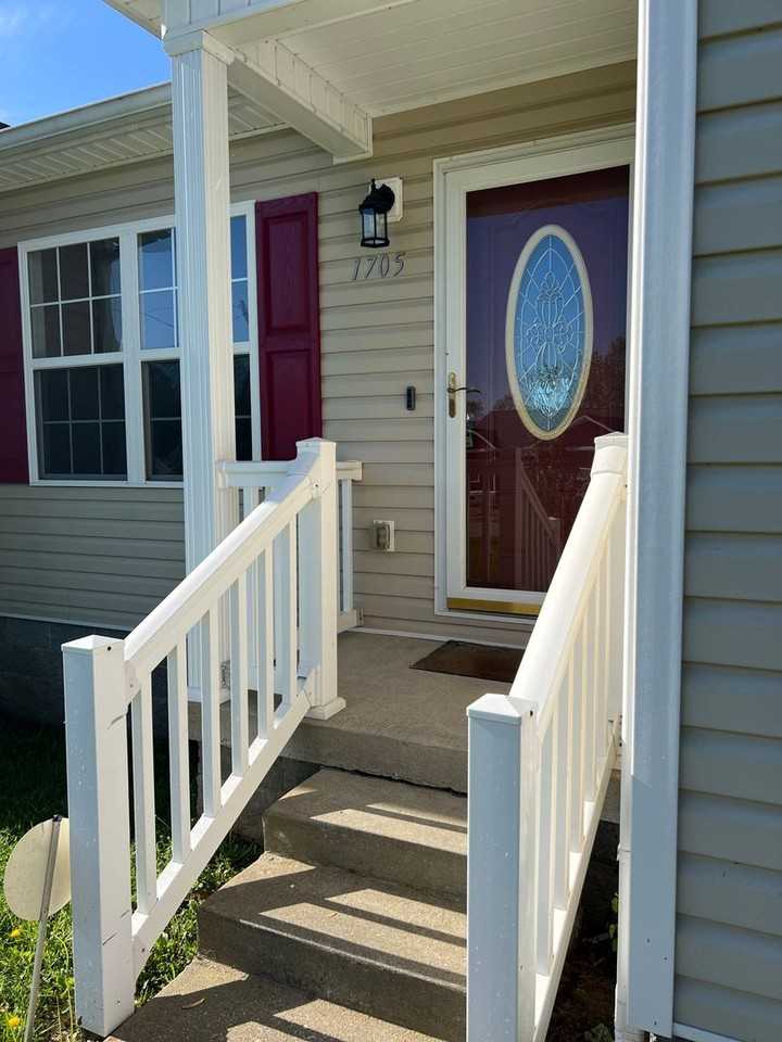 1705 Madison Ct - Photo 3 of 18