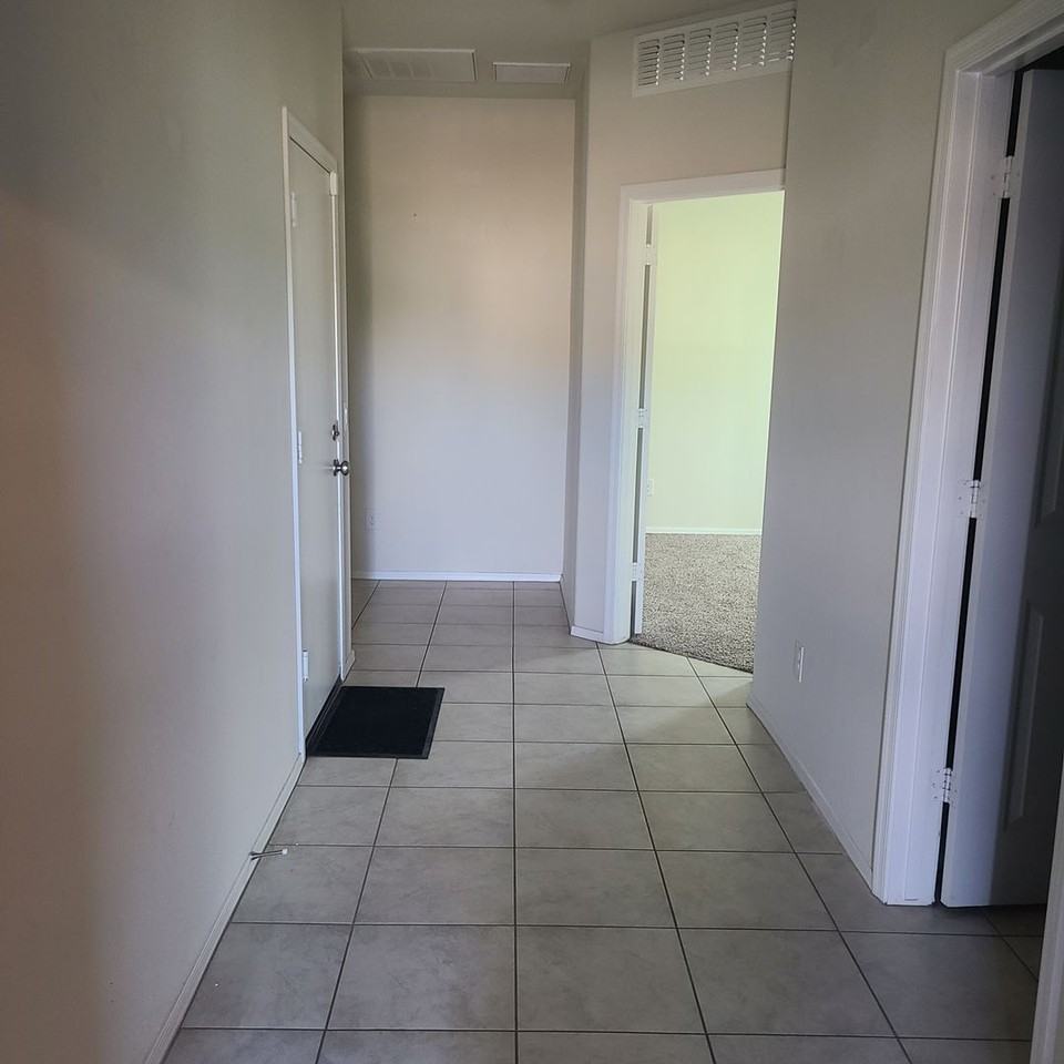 3703 N 298th Dr - Photo 3 of 21