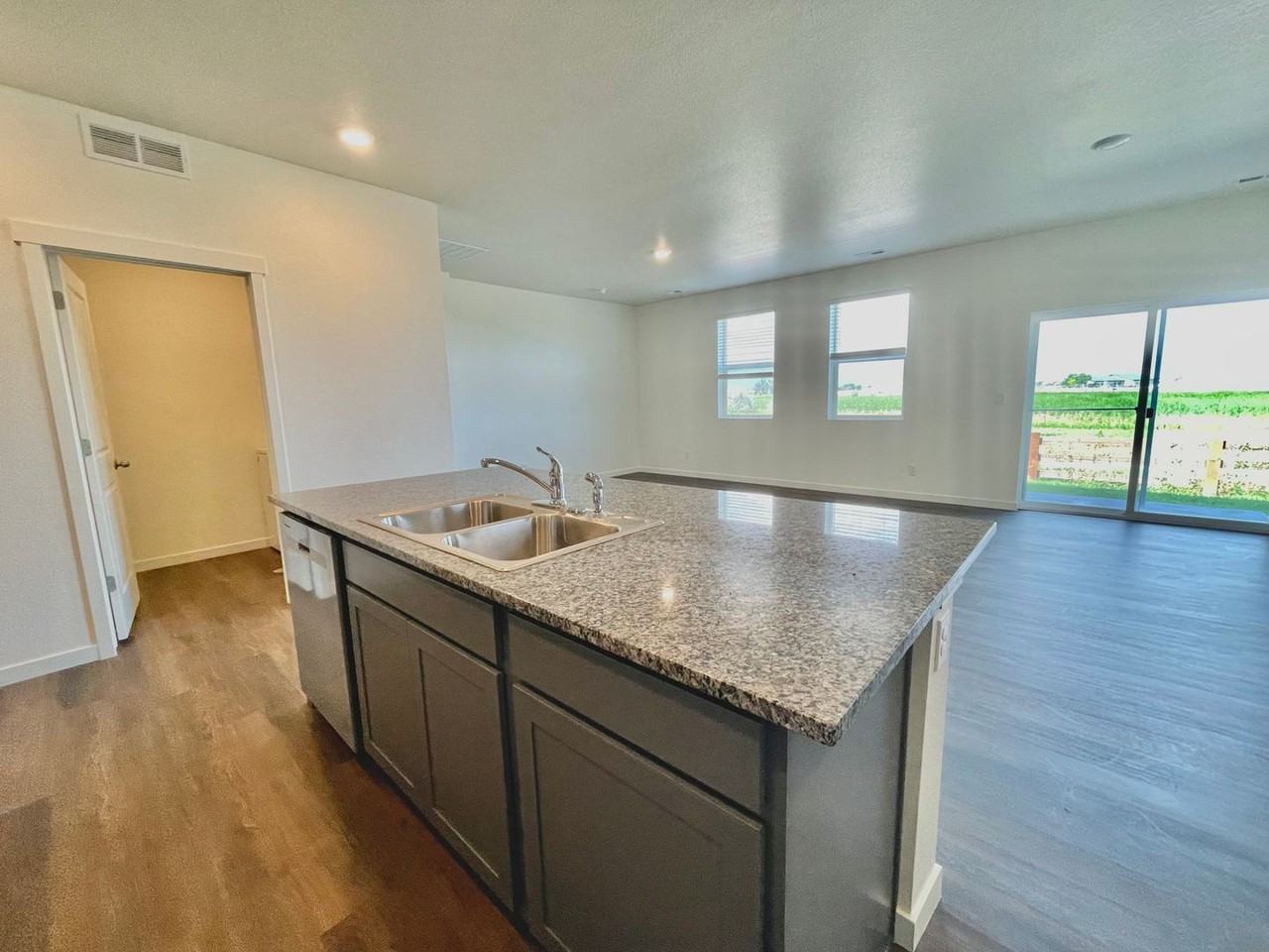 6051 Holstein Dr - Photo 6 of 19