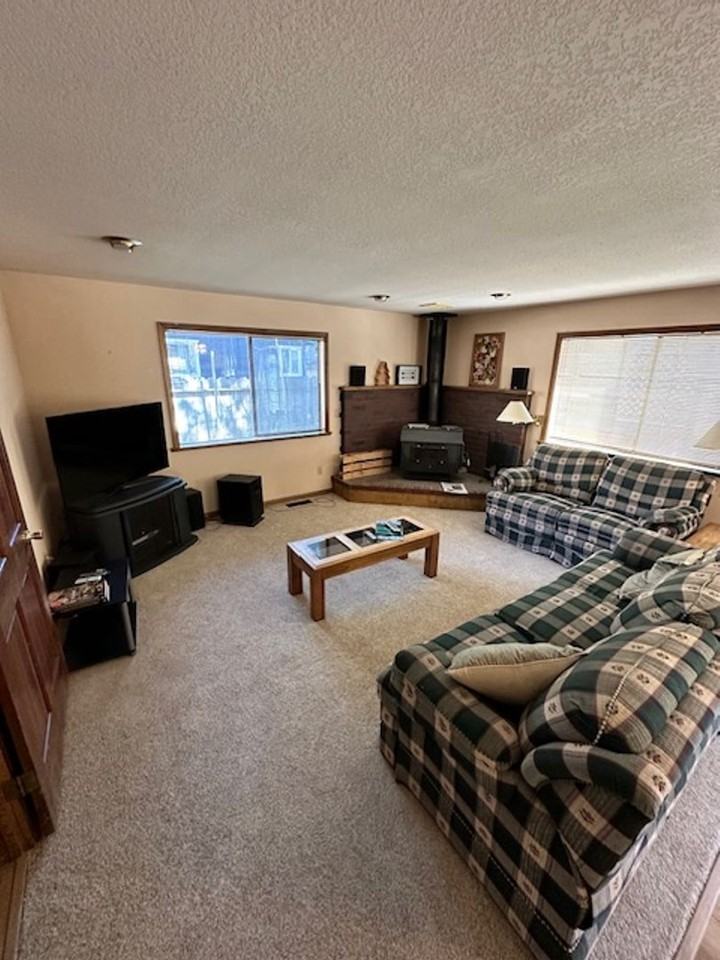 2953 Pinewood Dr - Photo 5 of 12