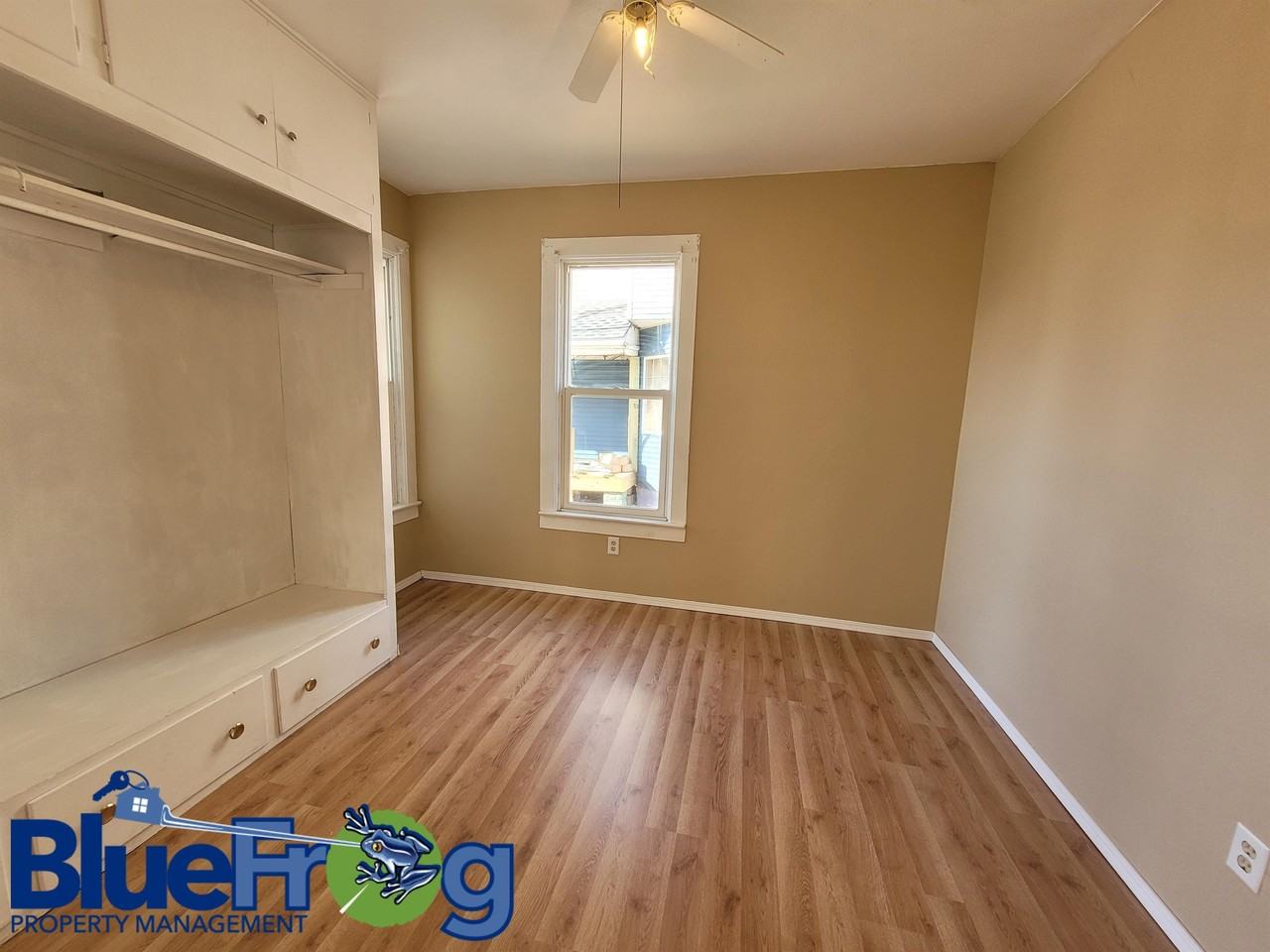 706 Elmore St - Photo 3 of 5