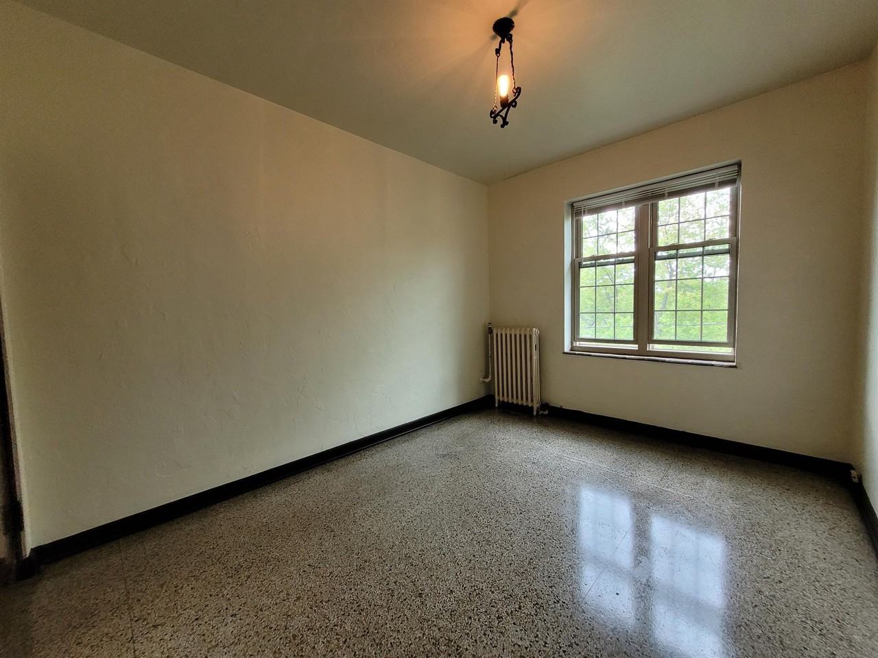 Grace Manor - Photo 6 of 50