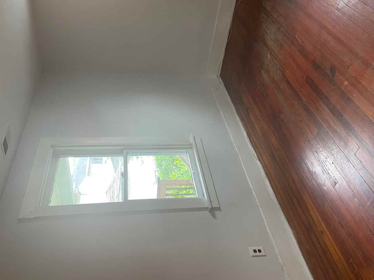 214 5th Avenue - Photo 4 of 9