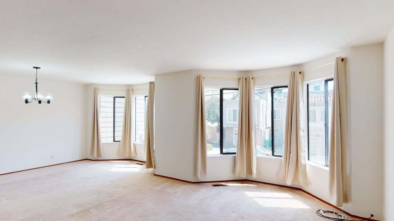 534 Holloway Avenue - Photo 3 of 20