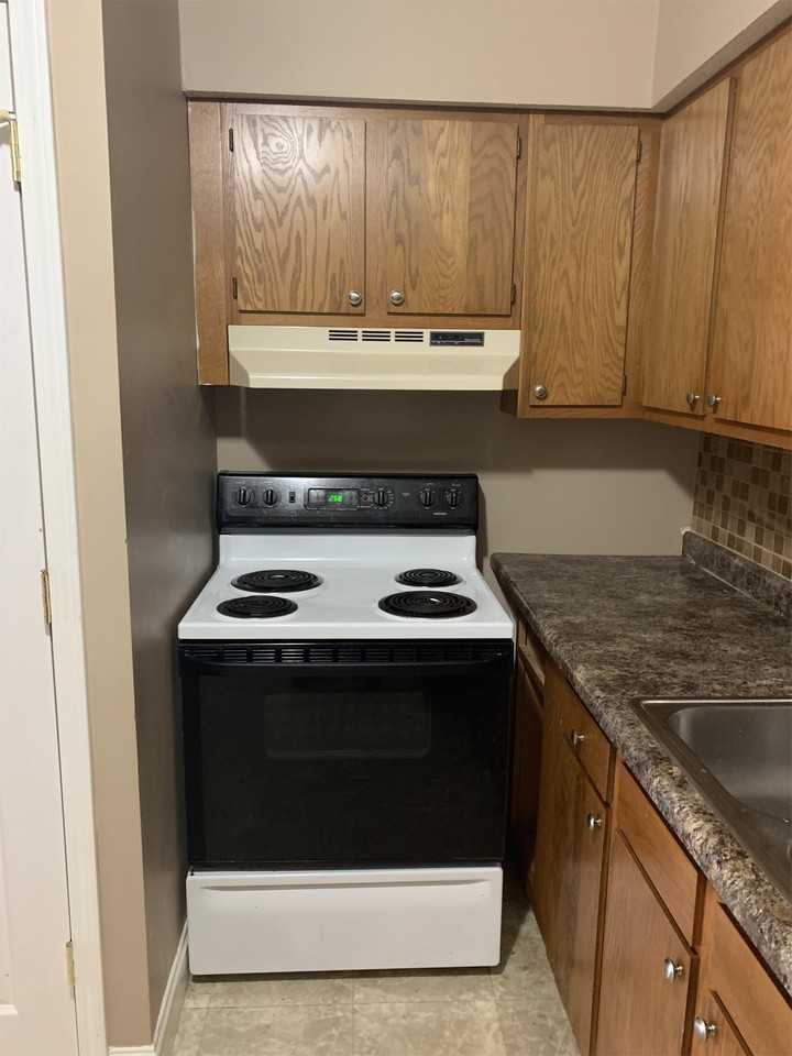 117-131 Wintergreen - Photo 4 of 10