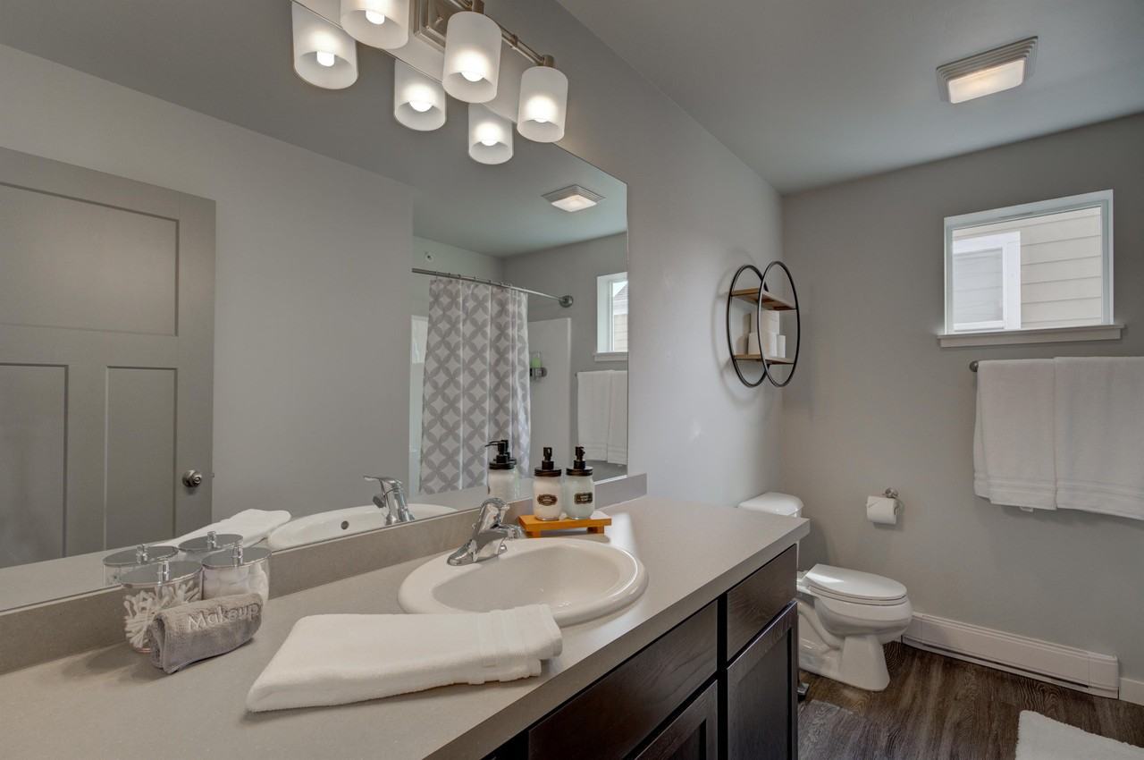 360 Enterprise Blvd - Photo 7 of 50