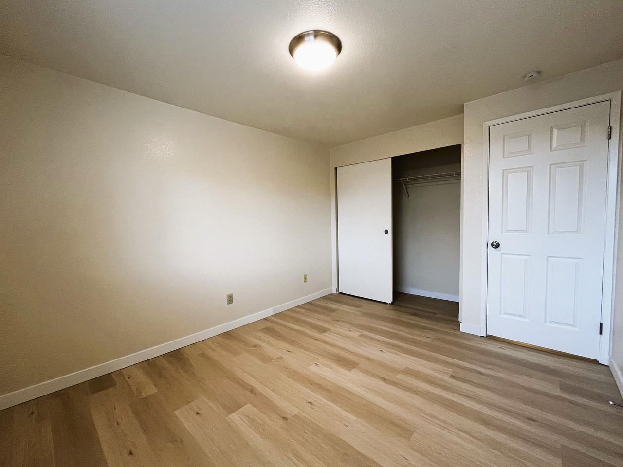 Pei Lee - Photo 6 of 14