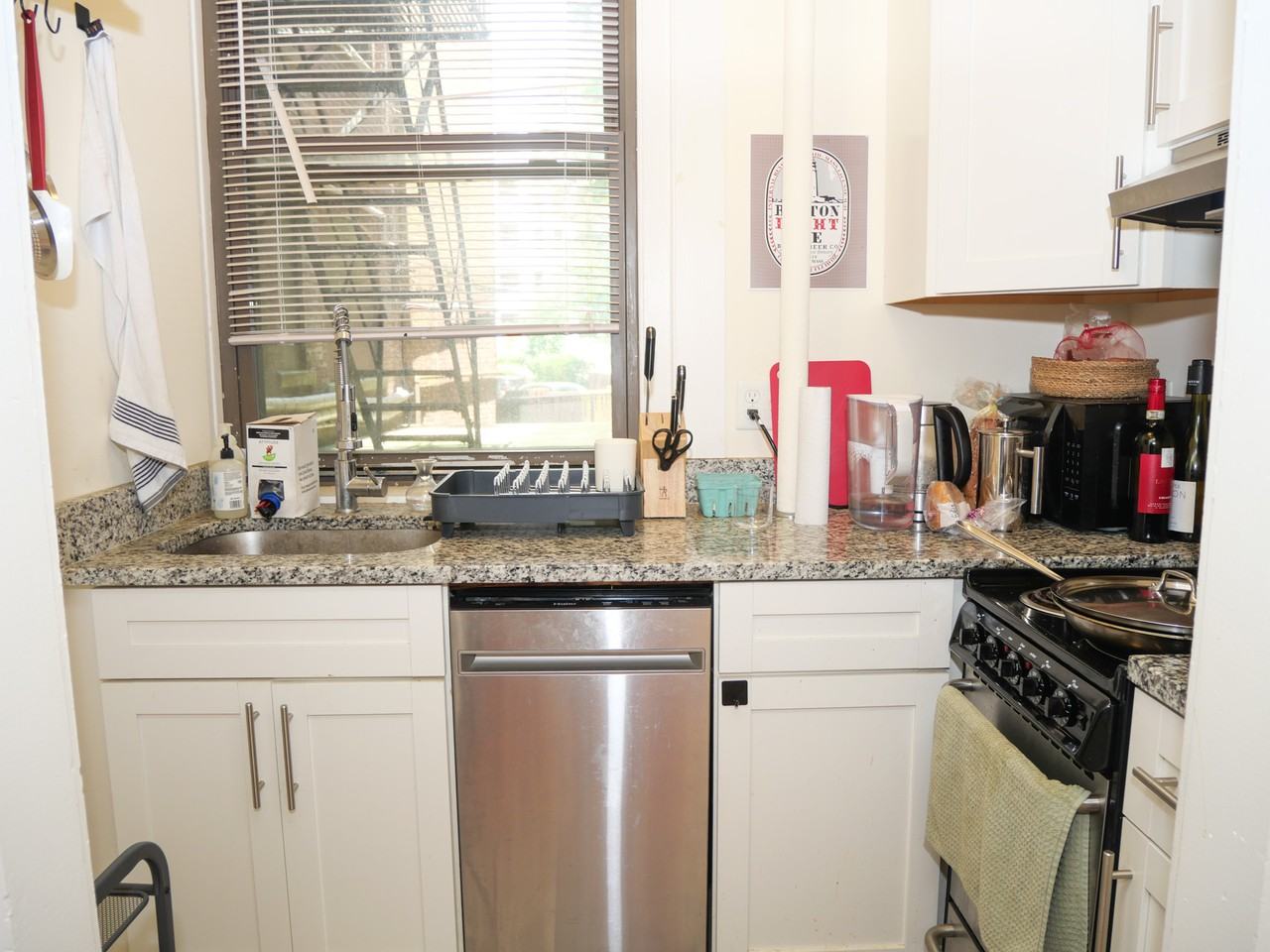 1386 Beacon Street - Photo 4 of 15