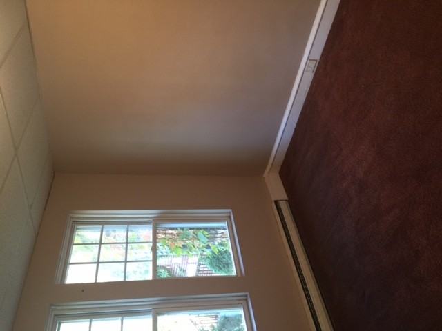 802 East Howard Street - Photo 4 of 16