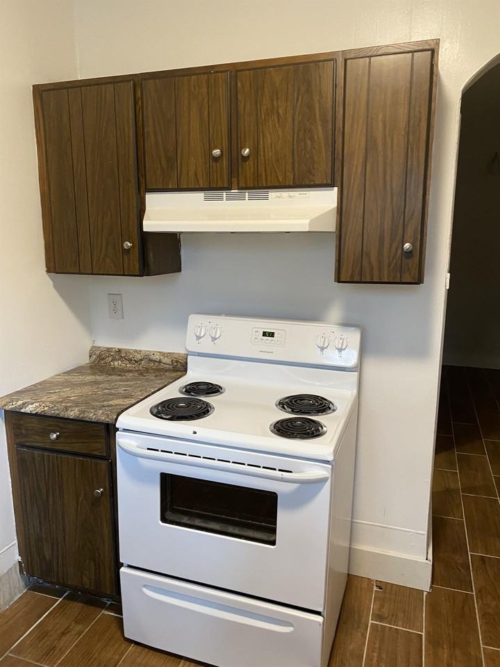 917 E HOWARD ST - Photo 6 of 6