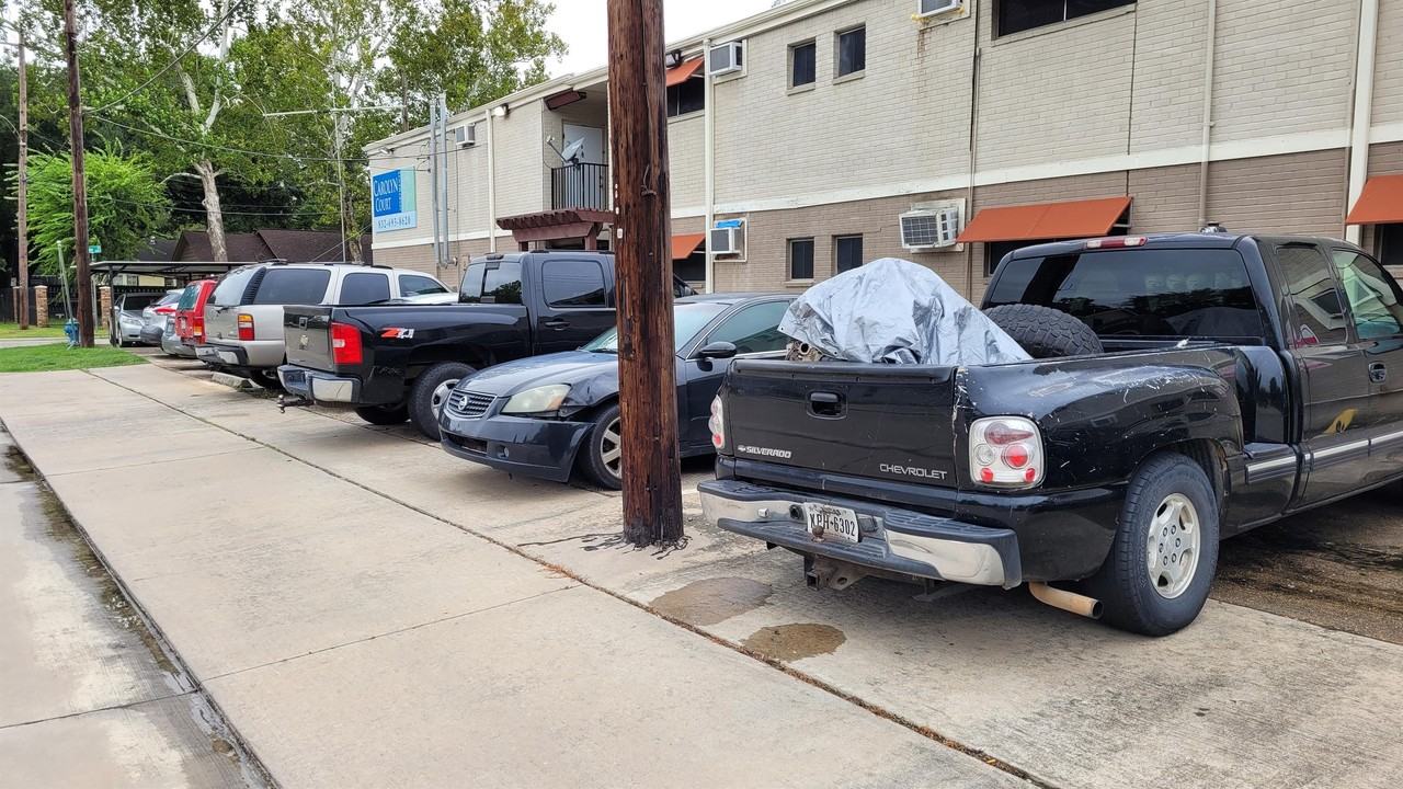 Carolyn Court - Photo 7 of 10