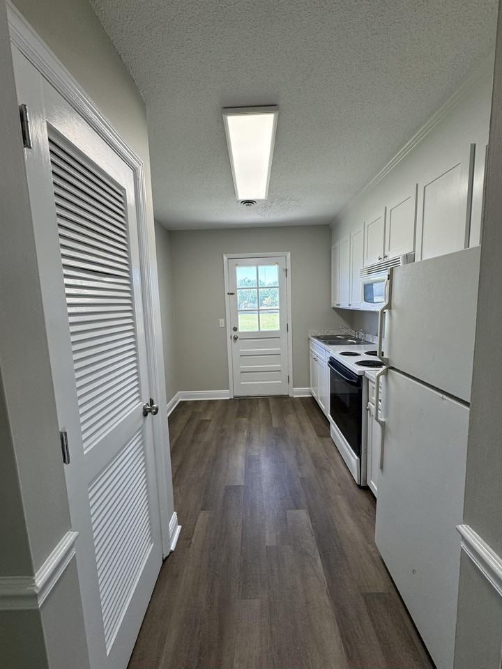 108 Dogwood Lane - Photo 2 of 7