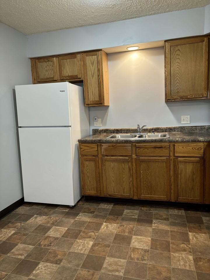 2110 Bradley Court - Photo 4 of 6