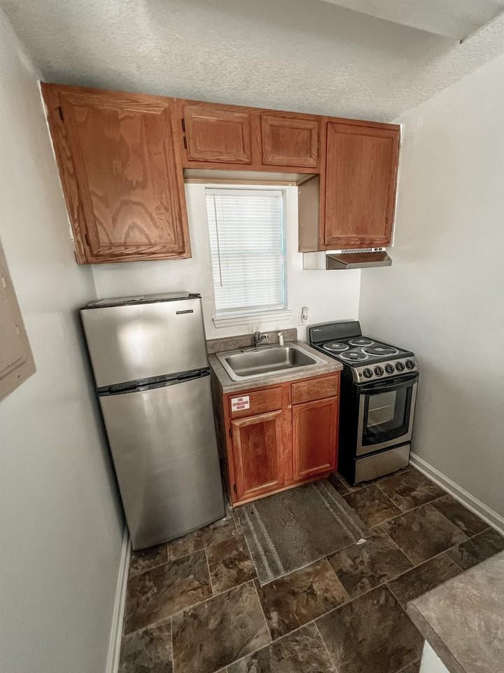 Garland Studio Apartments - Photo 3 of 5