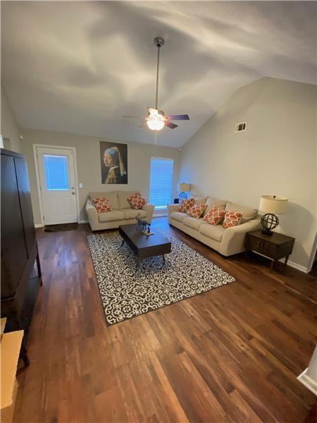 172 Bordeaux Ln - Photo 3 of 18