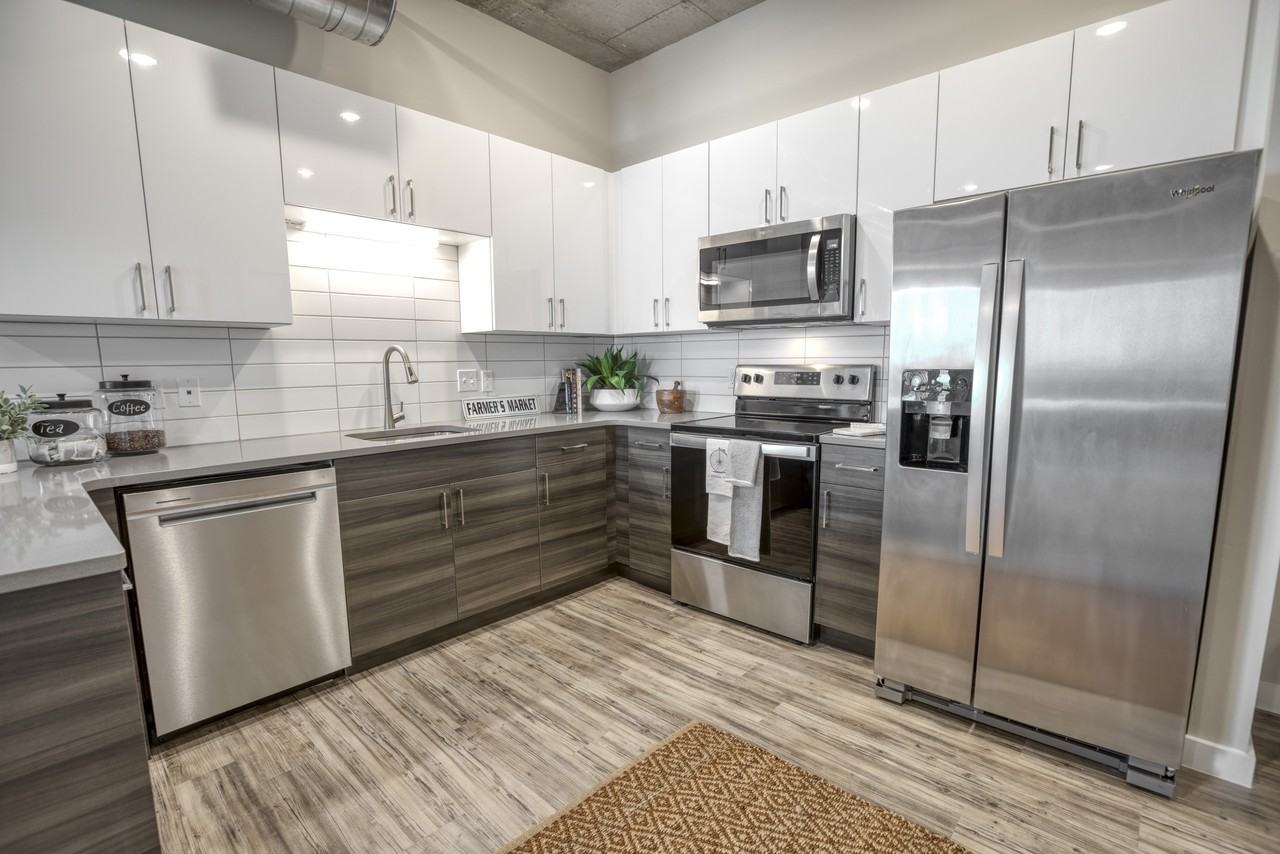 Vantage St. Pete - Photo 6 of 50