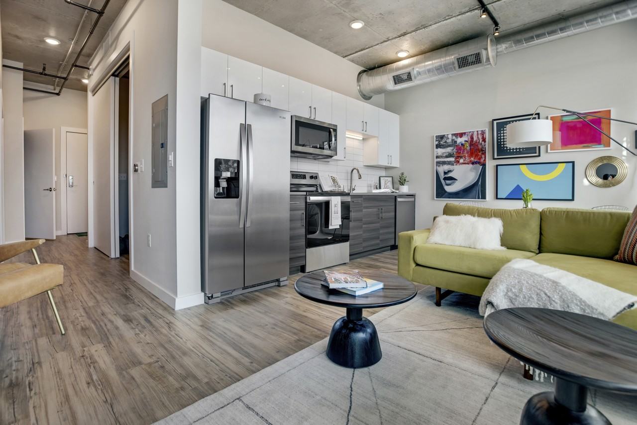 Vantage St. Pete - Photo 3 of 50