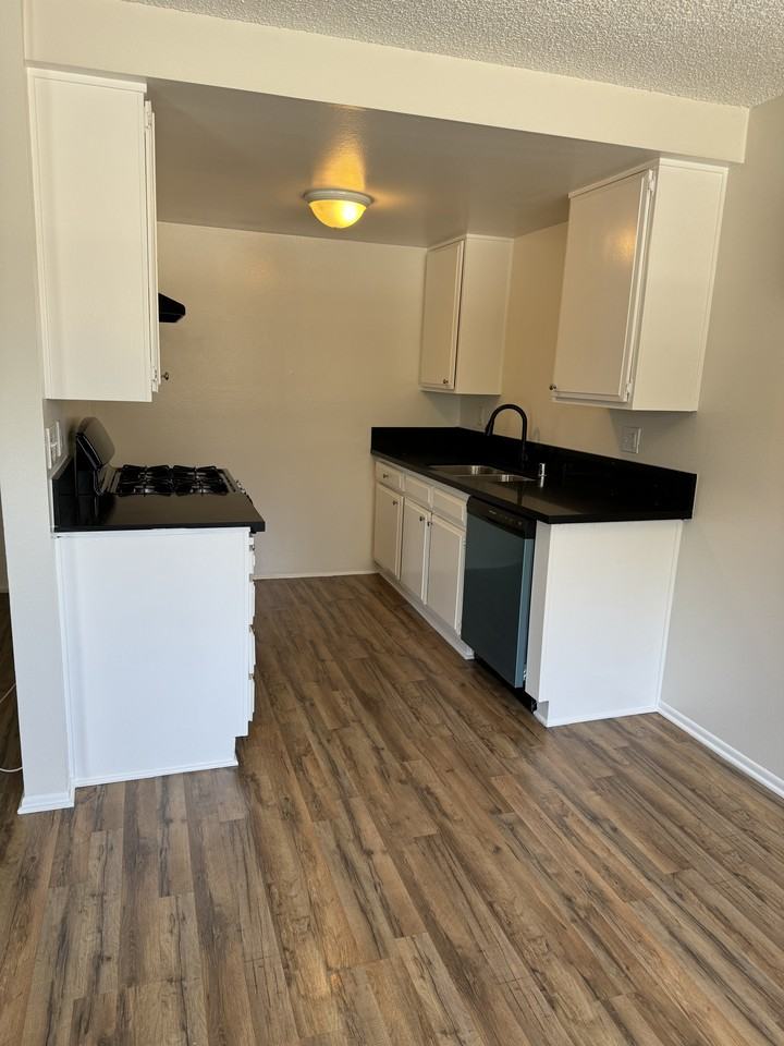 5075 Atlantic Avenue #201 - Photo 6 of 14