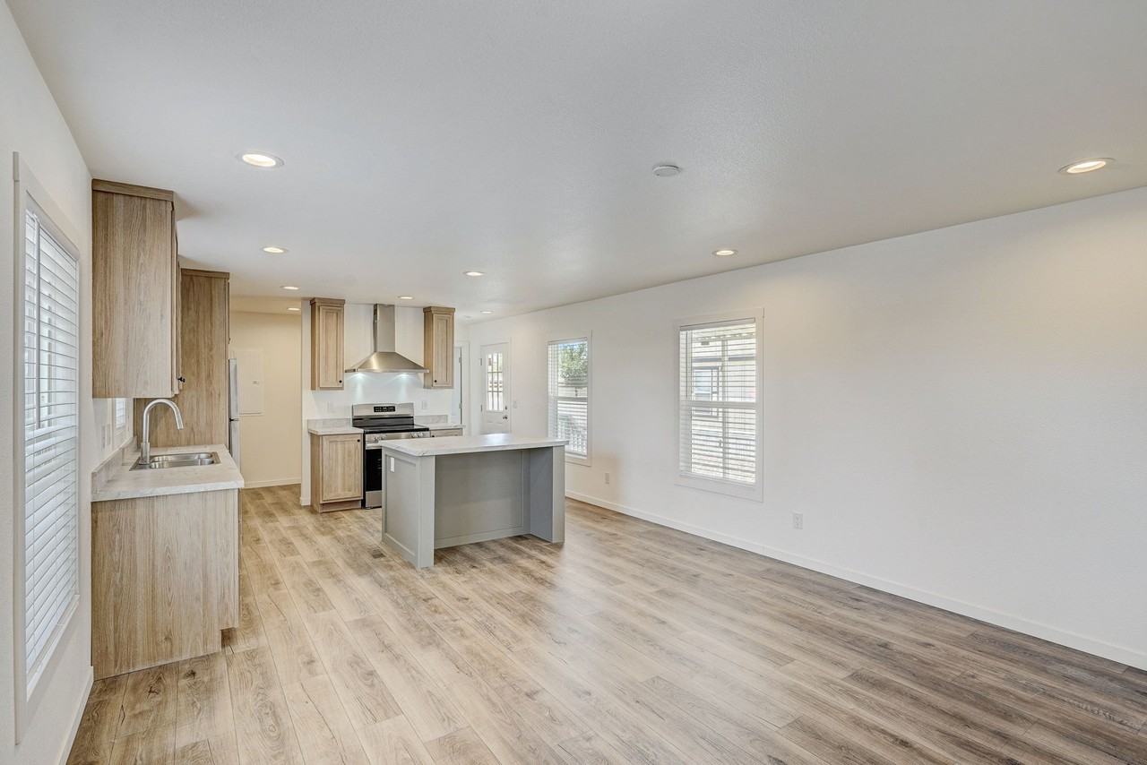 2627 S Lamb Blvd #38 - Photo 3 of 24