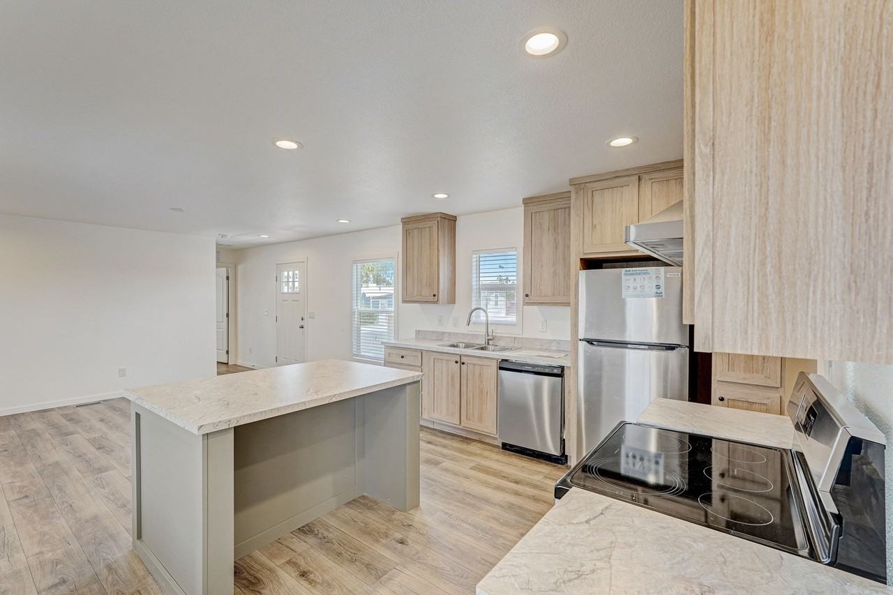 2627 S Lamb Blvd #38 - Photo 5 of 24