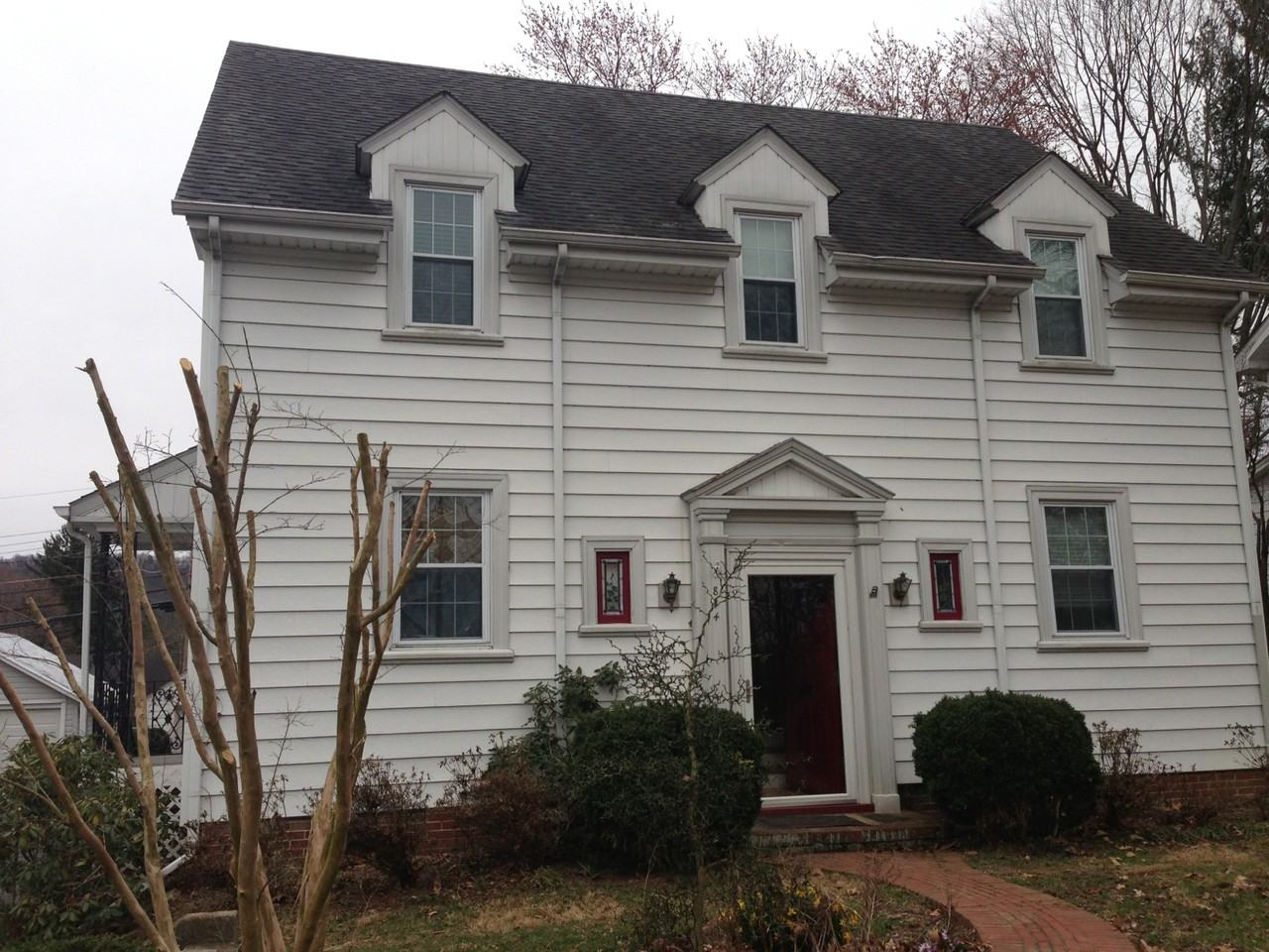 844 Lyndhurst Rd - Photo 2 of 22