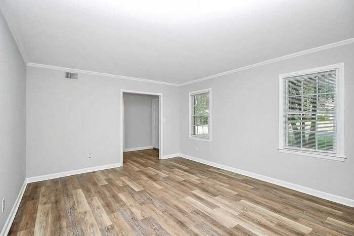 1300 Ashcraft Ln - Photo 3 of 30