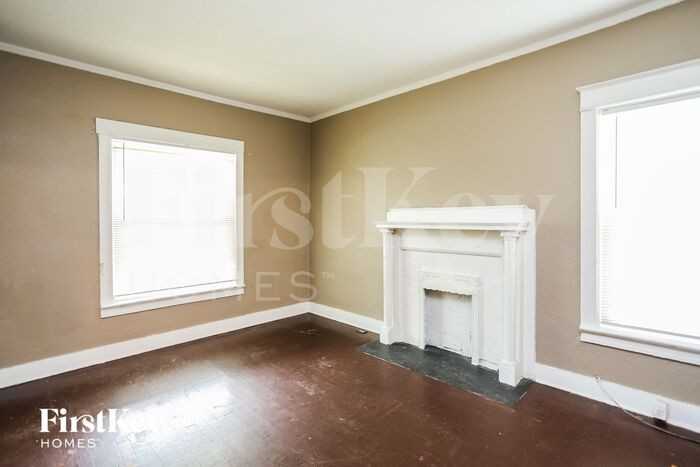 2418 Norton Ave - Photo 3 of 15