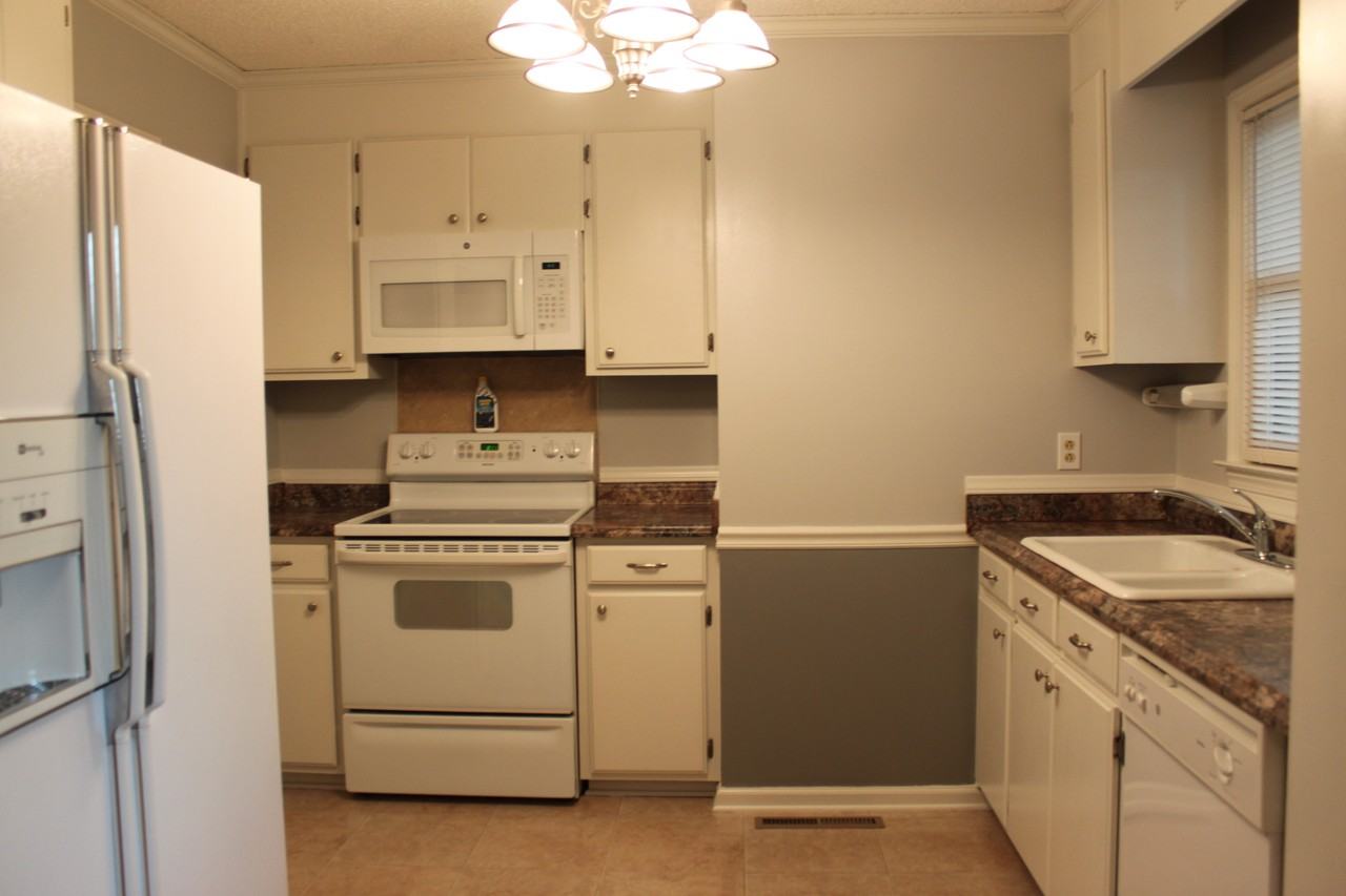 1113 Oakwood Ave - Photo 3 of 9