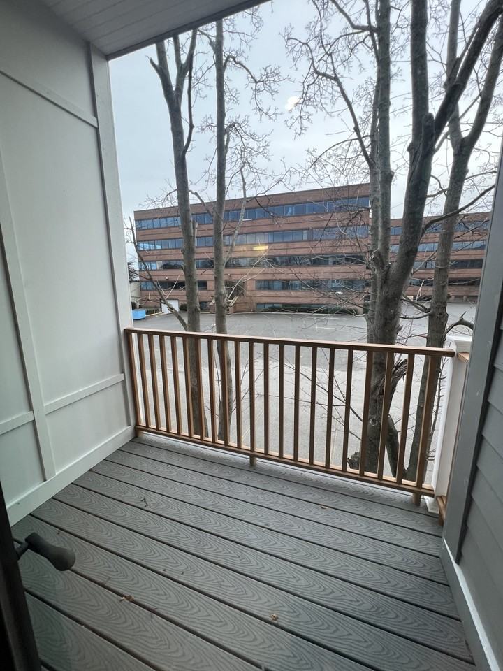 157 Everett St #204 - Photo 5 of 18