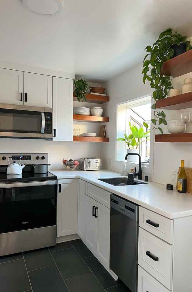 4218 Saint Clair St #NA - Photo 2 of 17