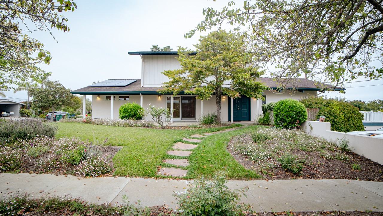 1749 La Coronilla Dr #NA - Photo 2 of 18
