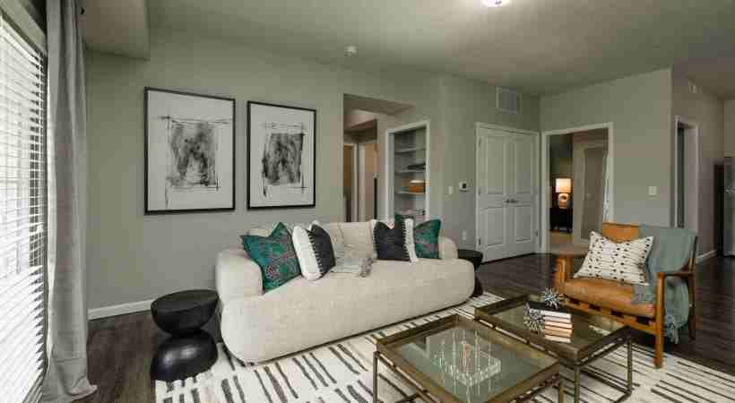 2199 Rushmore Lane - Photo 3 of 16