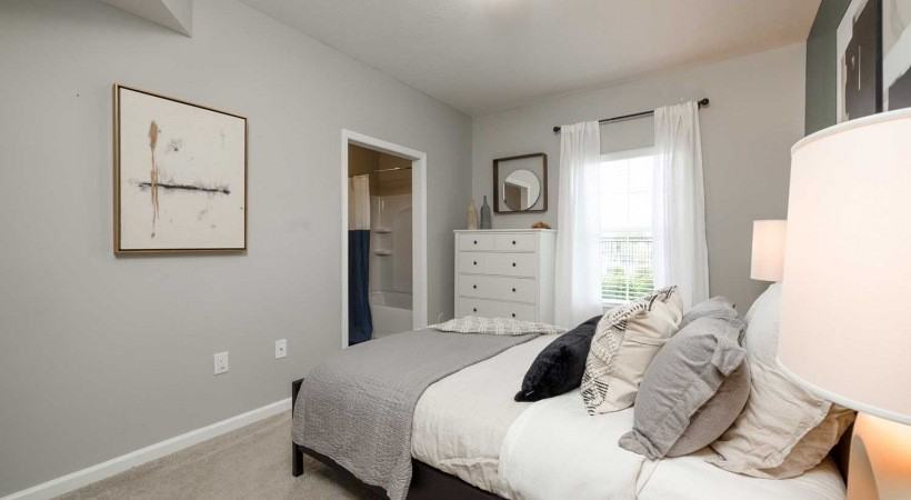 2199 Rushmore Lane - Photo 4 of 16