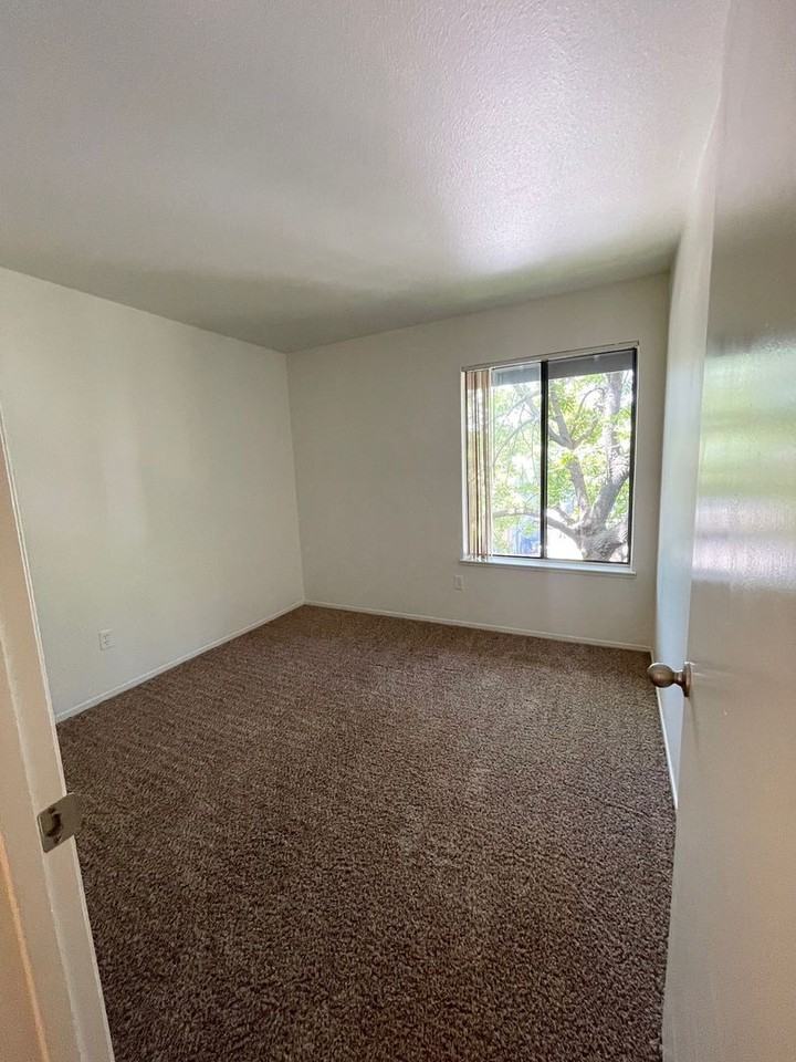 704 - Sunrise Wood I - Photo 3 of 16