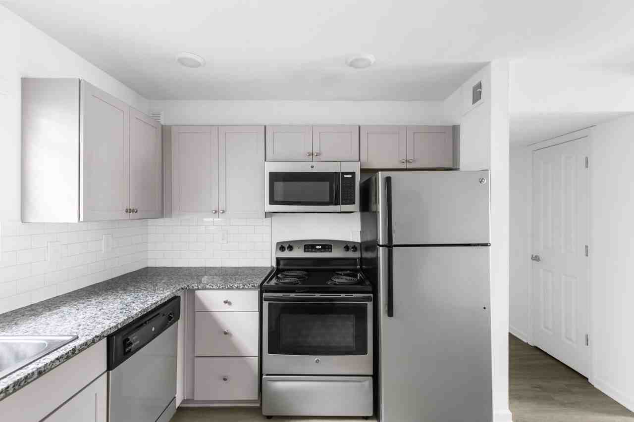 Flats on 15th - Photo 2 of 34