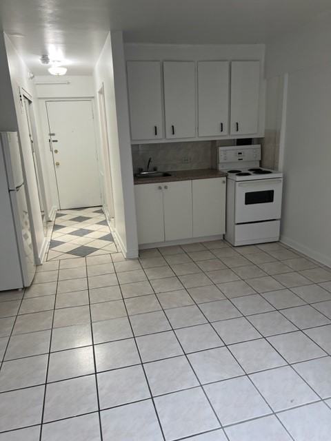 1900 Lincoln - Photo 3 of 9